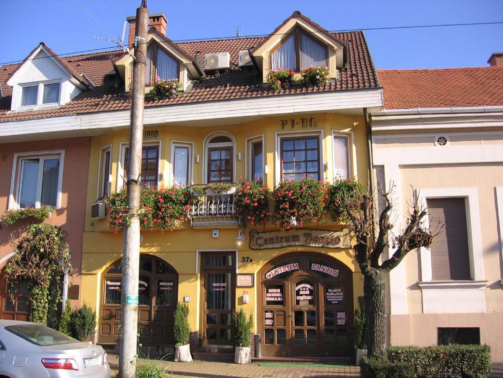 Centrum Panzio Debrecen Exterior foto